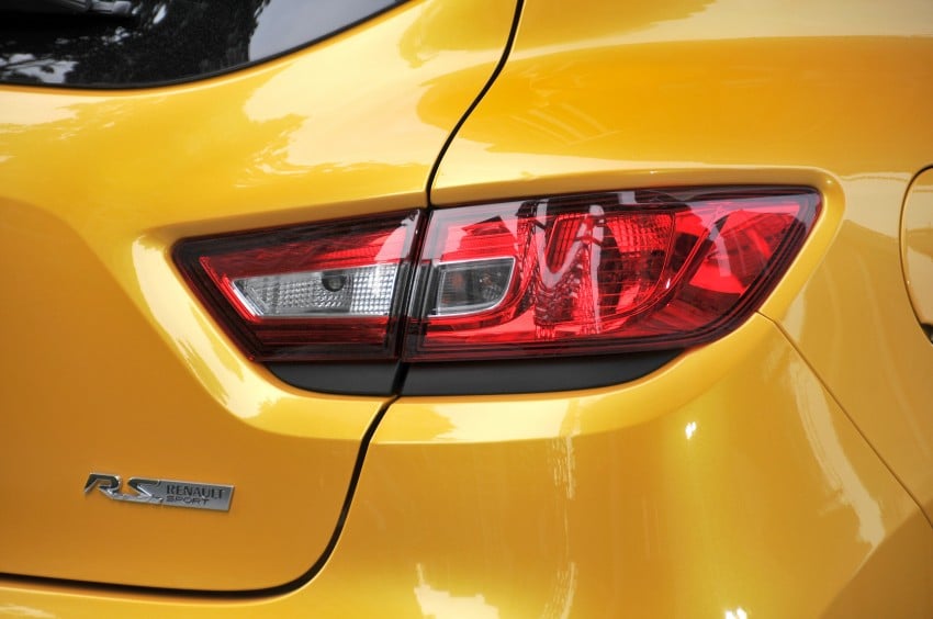 Renault Clio RS 200 EDC makes its Asian debut in KL, presented by the Williams Formula One racing drivers 162845