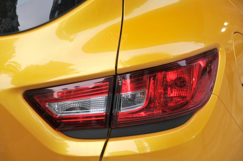 Renault Clio RS 200 EDC makes its Asian debut in KL, presented by the Williams Formula One racing drivers 162851