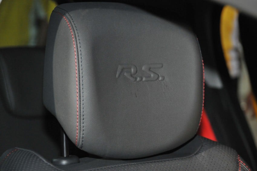 Renault Clio RS 200 EDC makes its Asian debut in KL, presented by the Williams Formula One racing drivers 162877