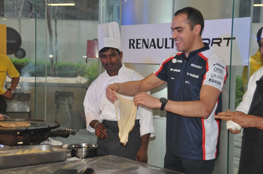 Renault Clio RS 200 EDC makes its Asian debut in KL, presented by the Williams Formula One racing drivers 162880