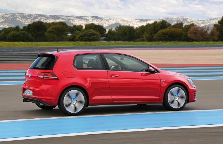 GALLERY: Volkswagen Golf GTI Mk7 on location 172520
