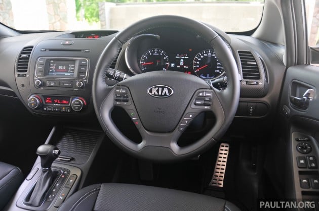 Kia_Cerato_Review_057