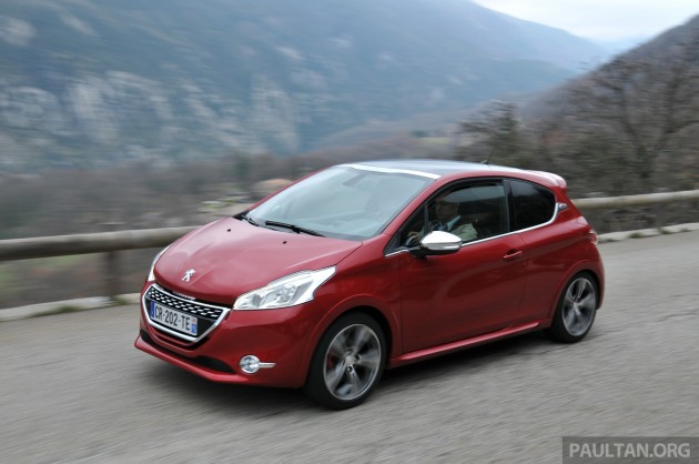 Peugeot_208_GTi_review_019