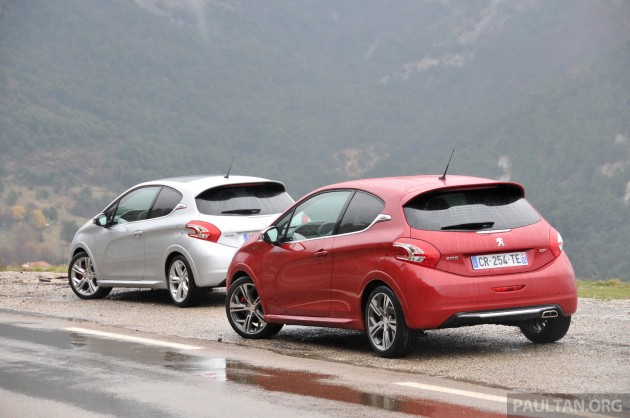 Peugeot_208_GTi_review_034