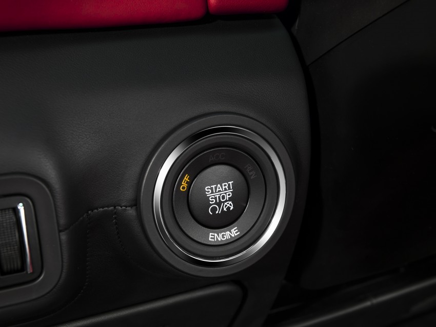 Maserati Ghibli sedan: new mega gallery released 189744