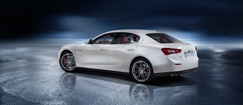 Maserati Ghibli sedan: new mega gallery released 189731