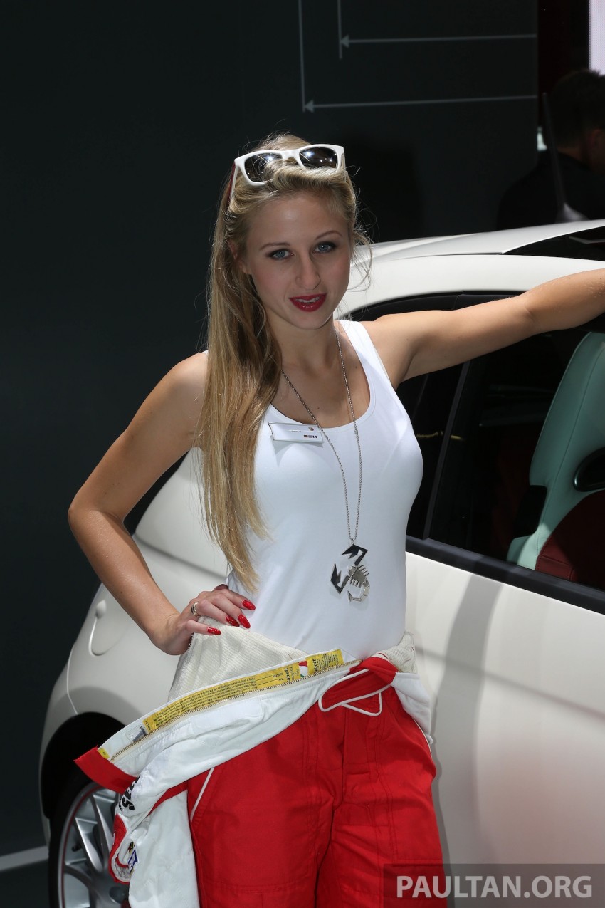 Frankfurt 2013 – the frauleins bring up the rear 199103