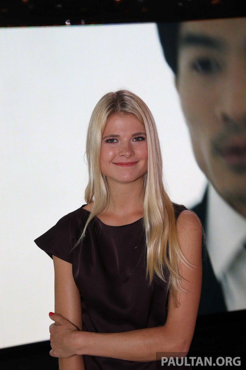 Frankfurt 2013 – the frauleins bring up the rear 199079