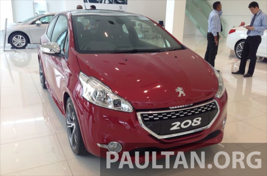 Peugeot 208 GTi on display in Blue Box Glenmarie 201435