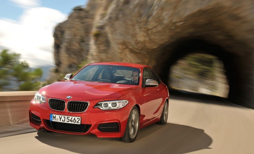 New BMW 2 Series Coupe and M235i unveiled in full 206458