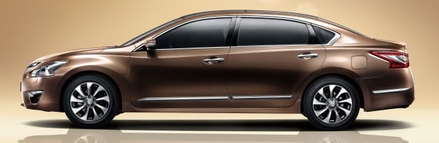 nissan-teana-vip-side
