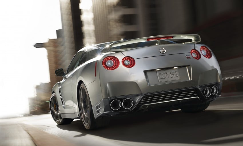 2014 Nissan GT-R facelift unveiled in Tokyo with updated suspension and looks 212285