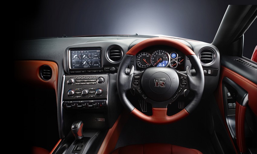 2014 Nissan GT-R facelift unveiled in Tokyo with updated suspension and looks 212306