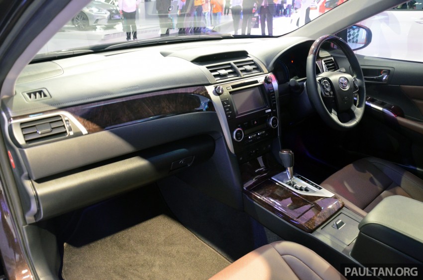 Toyota Camry Hybrid previewed at KLIMS13 209621