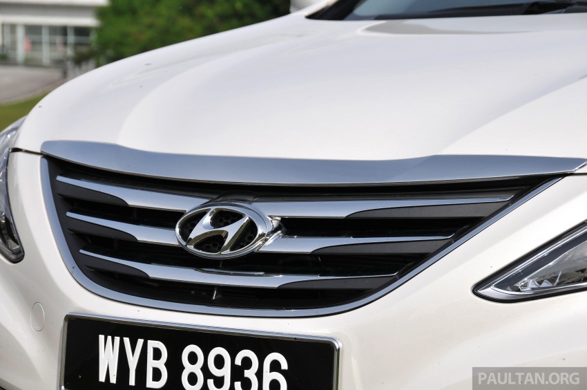 2015 Hyundai Sonata shows its new face in leaked pix 235167