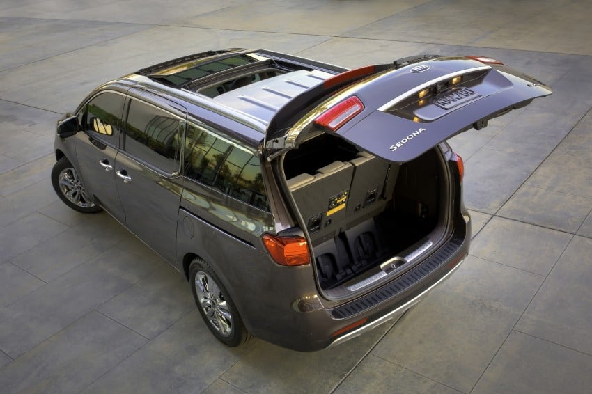 2015 Kia Carnival / Sedona breaks cover in New York 241159