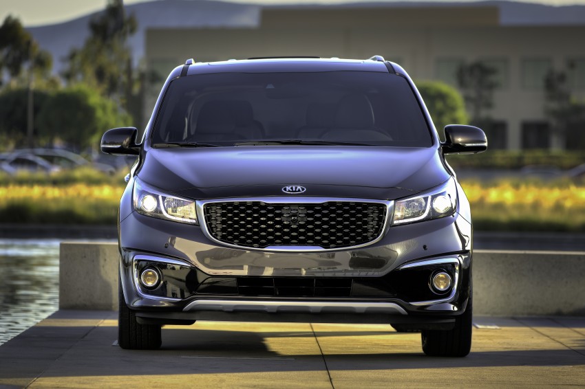 2015 Kia Carnival / Sedona breaks cover in New York 241163