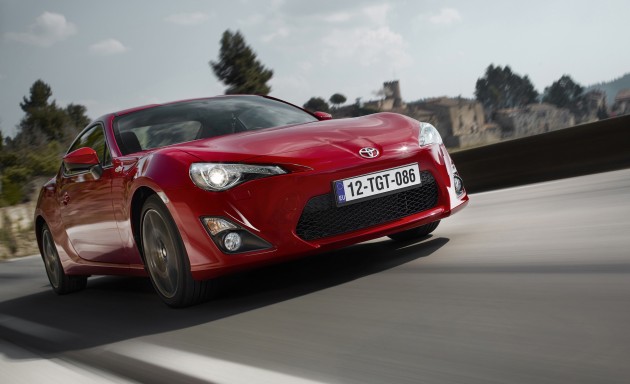Toyota_GT86_2015_update_Europe_01