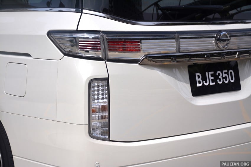 DRIVEN: 2014 Nissan Elgrand tested from every seat 255557