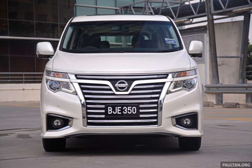 DRIVEN: 2014 Nissan Elgrand tested from every seat 255573
