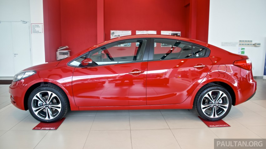 Kia Cerato 1.6 KX – new base model available, RM90k 257055