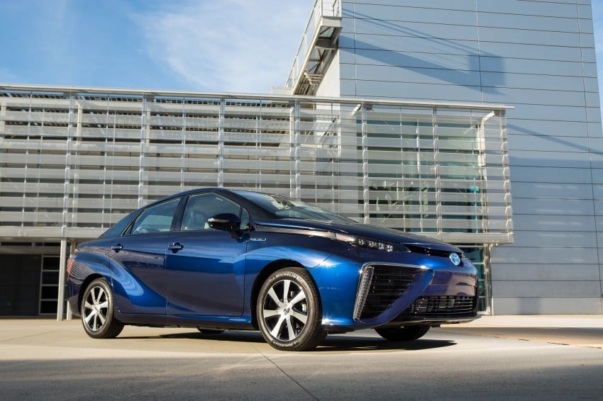 Toyota Mirai fuel cell vehicle officially revealed; touts a range of 483 km, available in second quarter of 2015 288804