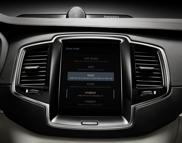 The all-new Volvo XC90 Twin Engine - drive modes on centre screen