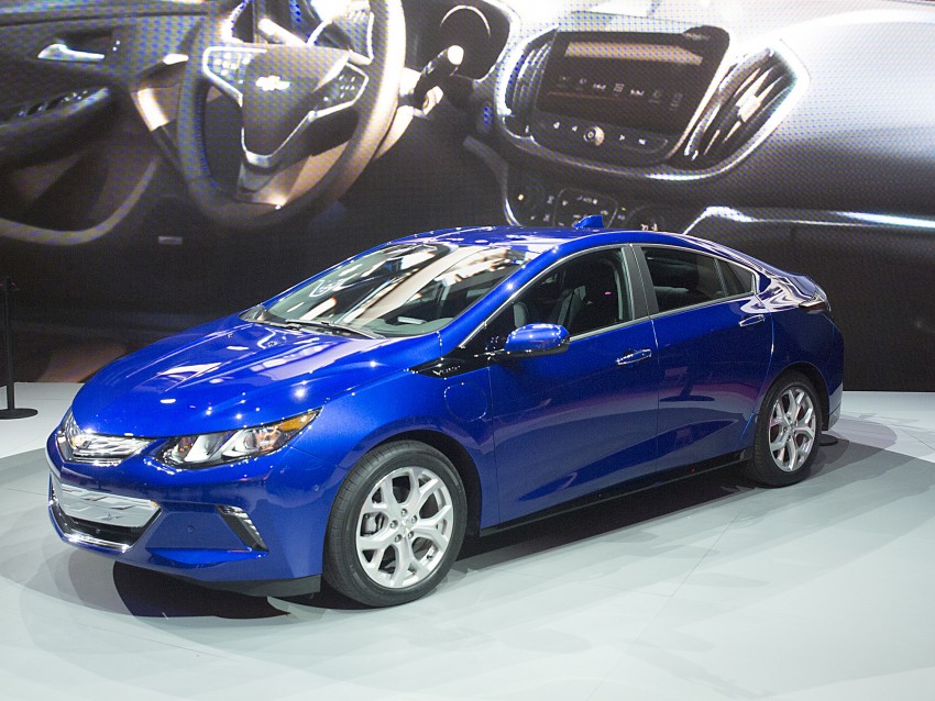2016 Chevrolet Volt makes debut – 80 km EV range 302887