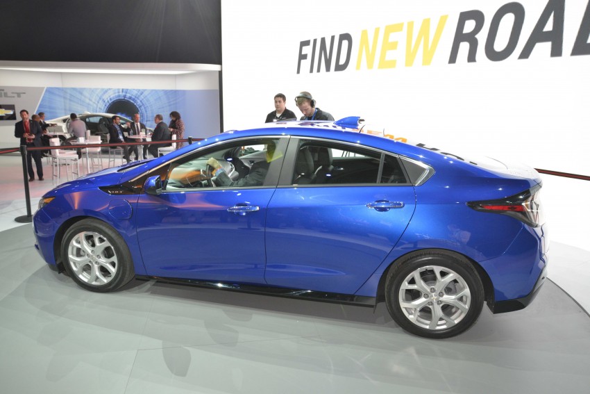 2016 Chevrolet Volt makes debut – 80 km EV range 302883