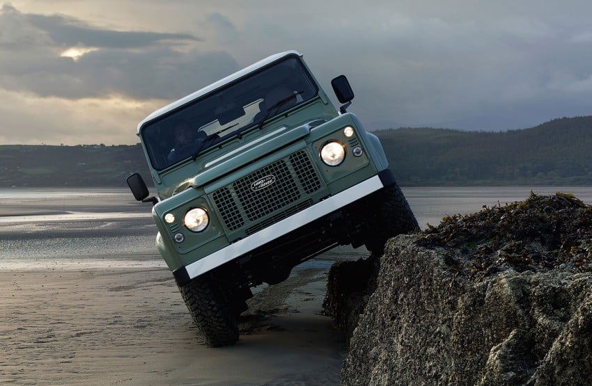 Three limited-edition Land Rover Defenders announced – Solihull production ends in Dec 2015 300722