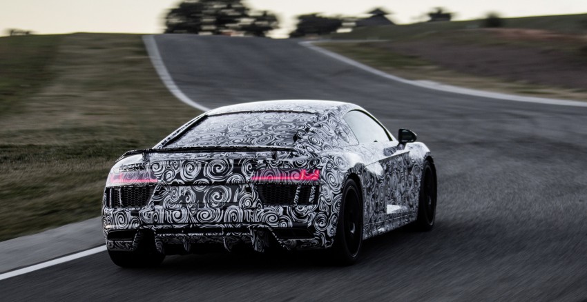 VIDEO: Audi R8 V10 Prototype driven around Ascari 312935