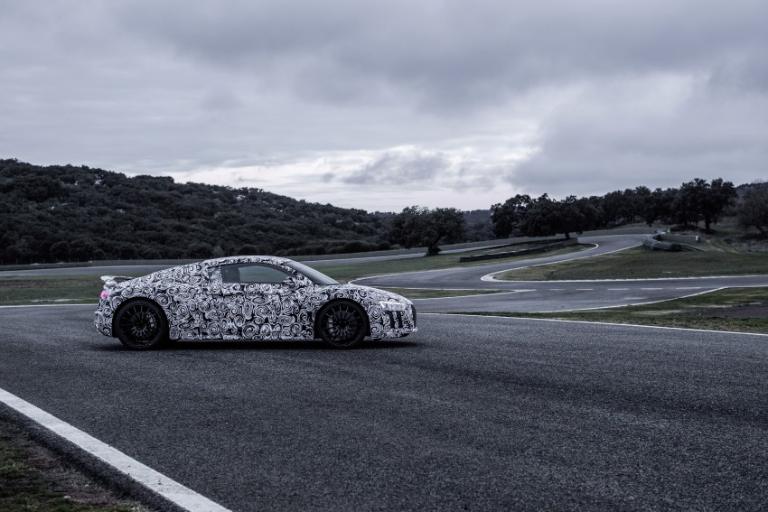 VIDEO: Audi R8 V10 Prototype driven around Ascari 312923