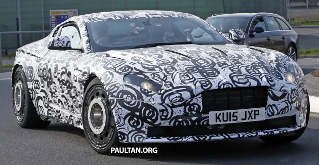Aston Martin DB11 Road 3