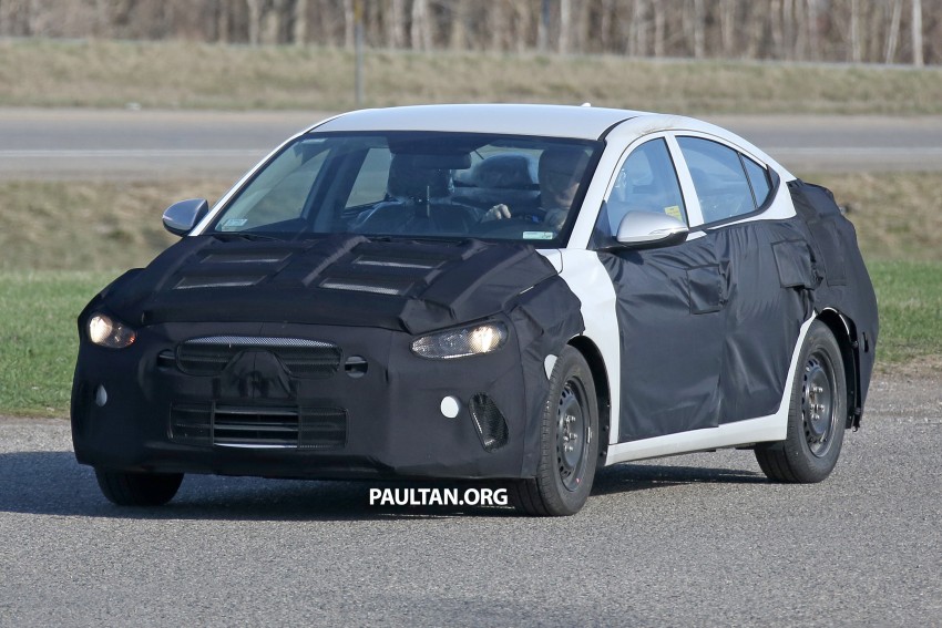 SPYSHOTS: 2016 Hyundai Elantra shows its interior 333600