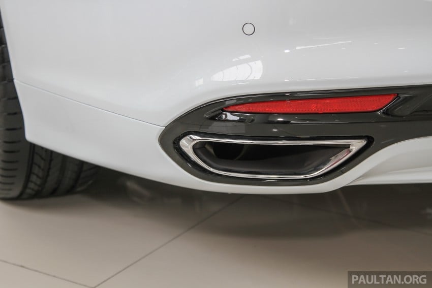 GALLERY: 2015 Ford Mondeo in the showroom 337385