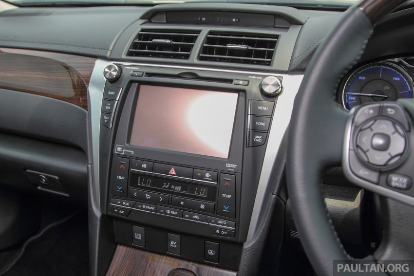 GALLERY: 2015 Toyota Camry – 2.0G or 2.5 Hybrid? 337900