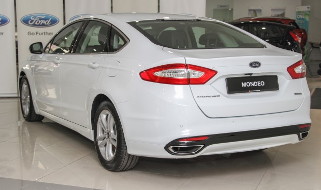 Ford Mondeo 02