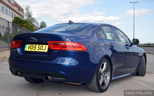jaguar-xe-25t-auto 1430