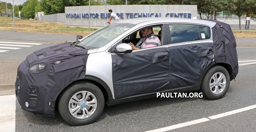 SPYSHOTS: Next-gen Kia Sportage, first look at cabin 361988