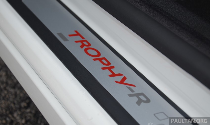 Renault Megane RS 275 Trophy-R launched in Malaysia – only 10 units, priced at RM300,000 each 369402