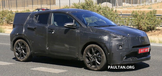 Toyota-C-HR-004