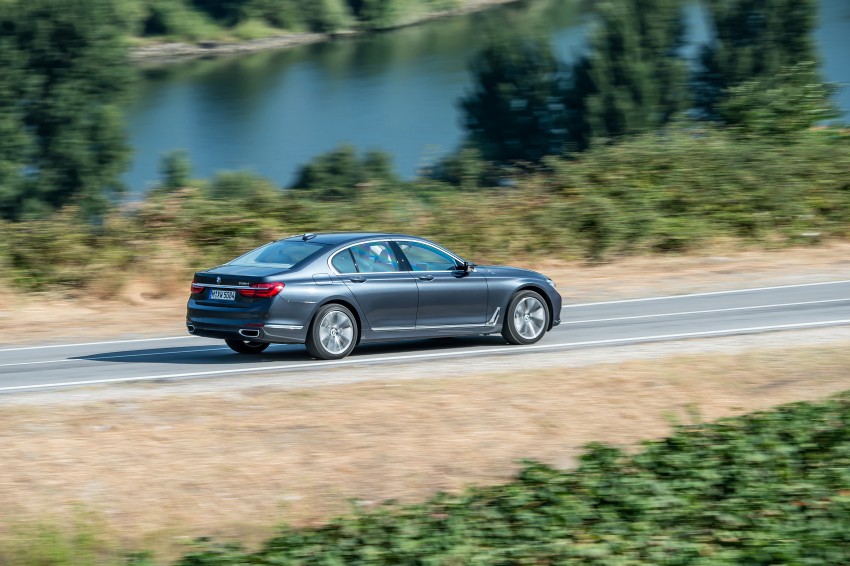 MEGA GALLERY: G11 BMW 7 Series in detail 372494