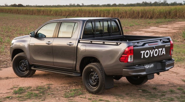 2015 Toyota HiLux 4x4 SR double cab