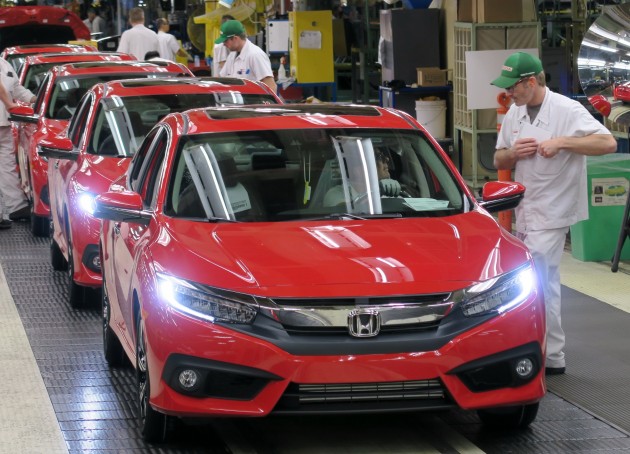 Honda of Canada Mfg. associates perform final inspections