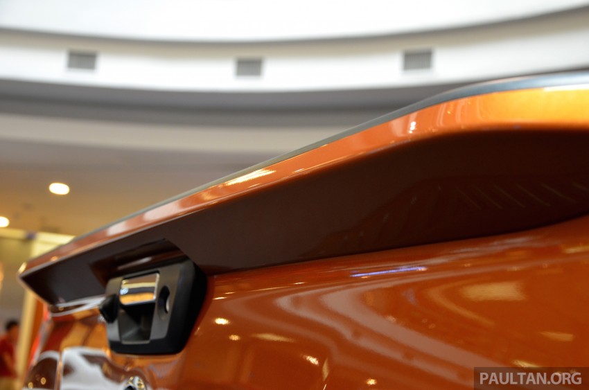 Nissan NP300 Navara VL now on display at 1 Utama 395050