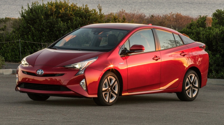 MEGA GALLERY: 2016 Toyota Prius debuts in the US 410217