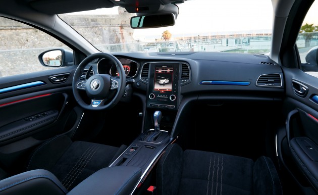 Renault_Megane_IV_083
