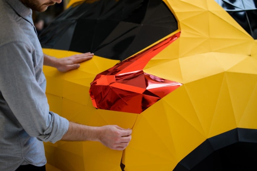 Nissan Juke turns five, celebrates with origami replica 403618