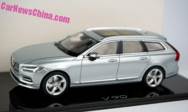 volvo-v90-liquid-blue-2
