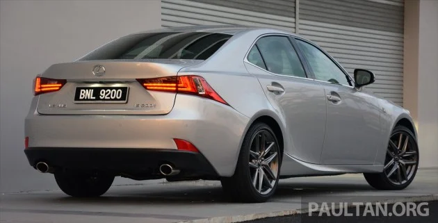 Lexus IS 200t Review 15